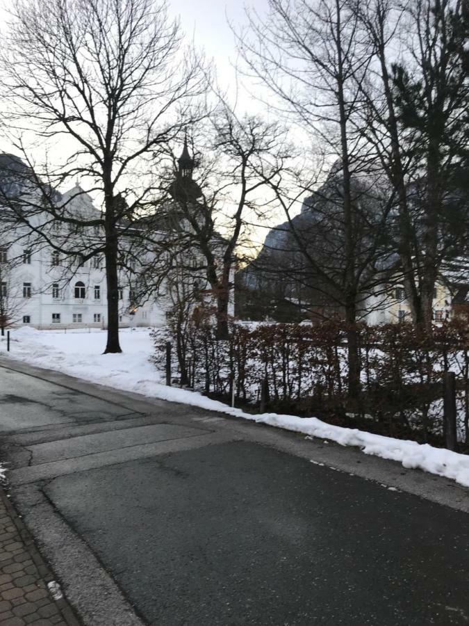 Ferienwohnung Grubhof Castle Flat for Families Sankt Martin bei Lofer Exterior foto