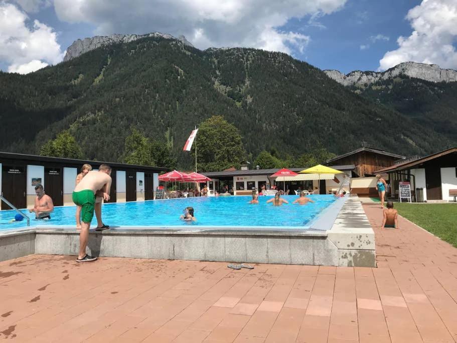Ferienwohnung Grubhof Castle Flat for Families Sankt Martin bei Lofer Exterior foto